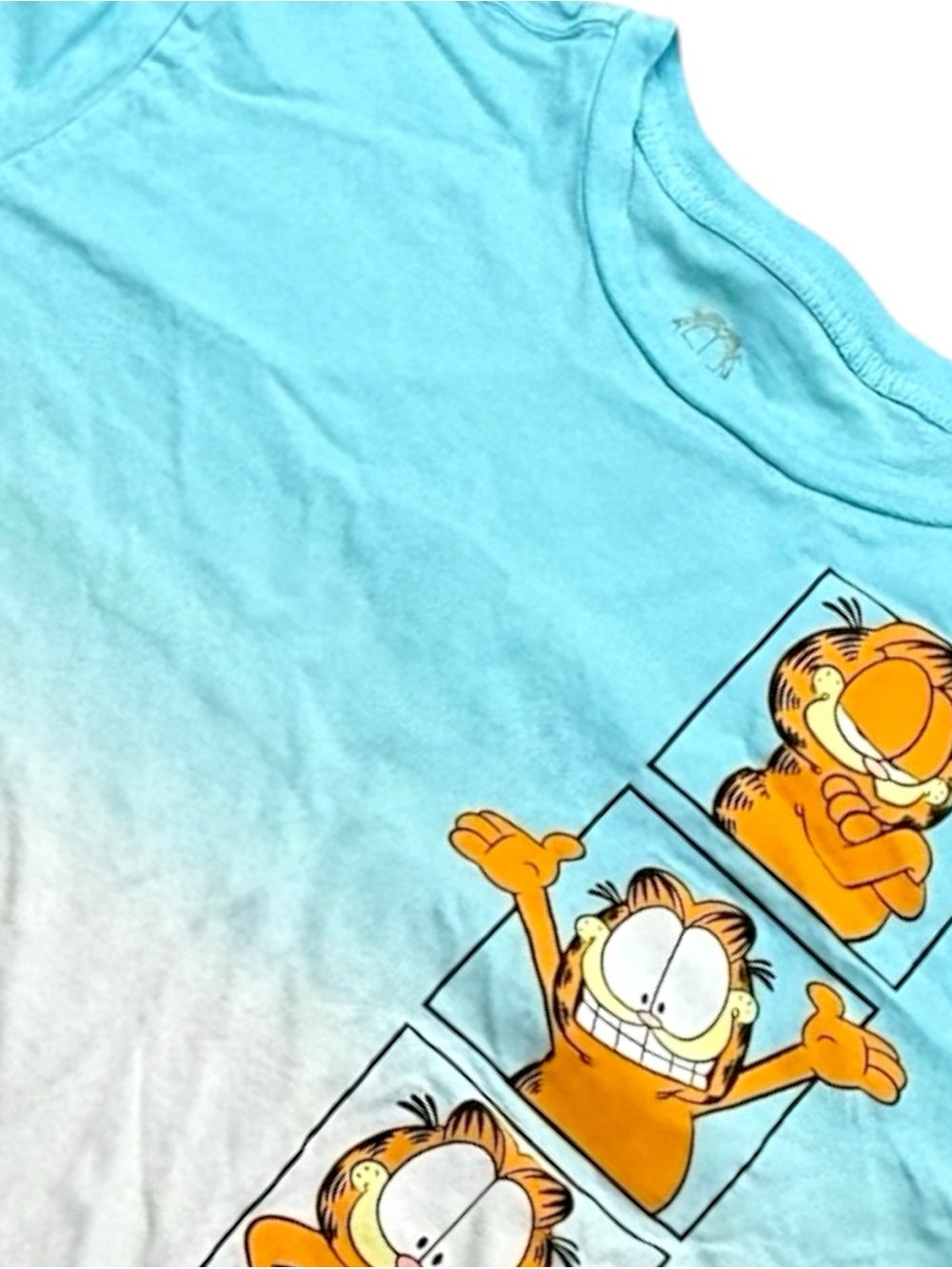 Youth Garfield Graphic Tee Youth XL Blue Ombre Cartoon Shirt Kids Y2K Casual